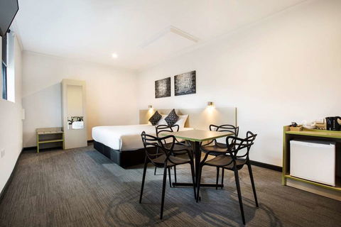 Nightcap At St Albans Hotel - Queensland Tourism 9