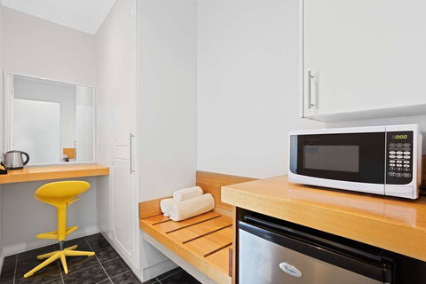 Comfort Inn, The International - Queensland Tourism 3