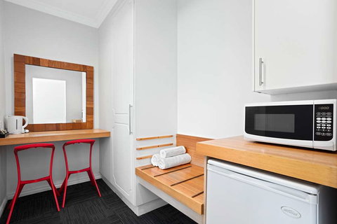 Comfort Inn, The International - Queensland Tourism 4