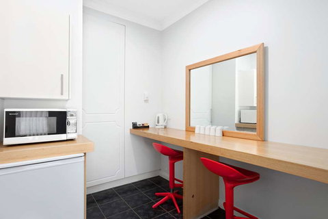 Comfort Inn, The International - Queensland Tourism 7