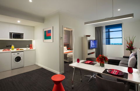 Citadines St Georges Terrace - Queensland Tourism 1