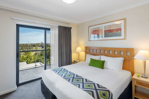 Nesuto Mounts Bay Perth Apartment Hotel - QLD Tourism 5