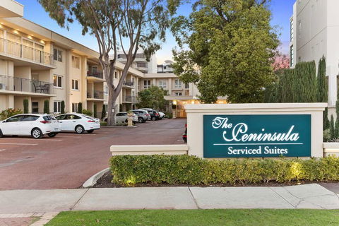 The Peninsula Riverside Apartments - Queensland Tourism 1