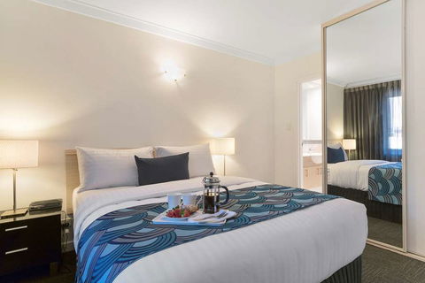 The Peninsula Riverside Apartments - Queensland Tourism 4