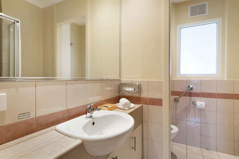 The Peninsula Riverside Apartments - Queensland Tourism 6