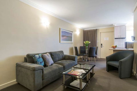 The Peninsula Riverside Apartments - Queensland Tourism 7