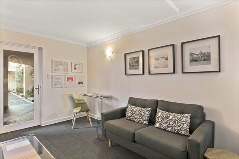 The Peninsula Riverside Apartments - Queensland Tourism 9