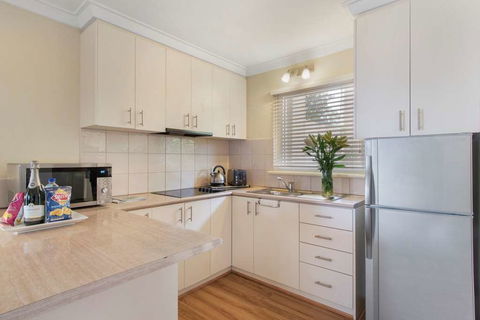 The Peninsula Riverside Apartments - Queensland Tourism 16