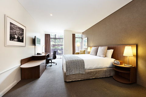 Hotel Urban St Leonards - Queensland Tourism 4