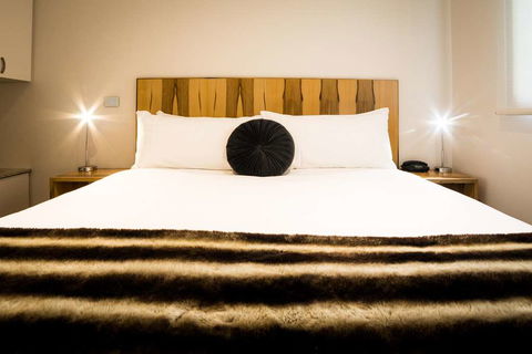 Salamanca Wharf Hotel - QLD Tourism 3