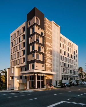 Woodroffe Hotel, Gold Coast