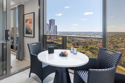 Meriton Suites George St - QLD Tourism 5