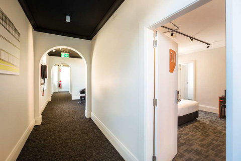 Nightcap at Regents Park Hotel - QLD Tourism 6