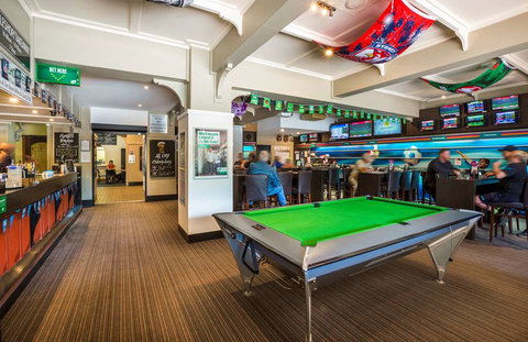 Nightcap at Regents Park Hotel - QLD Tourism 7