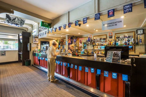 Nightcap at Regents Park Hotel - QLD Tourism 8