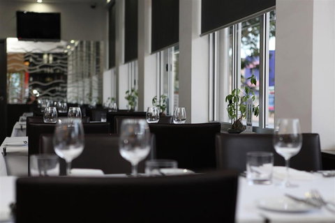 Jephson Hotel - QLD Tourism 10