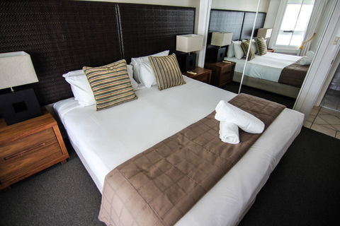 Phoenician Resort - Queensland Tourism 1