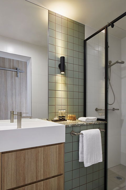 Lanbruk Apartment Hotel-Richomnd Hill - QLD Tourism 4
