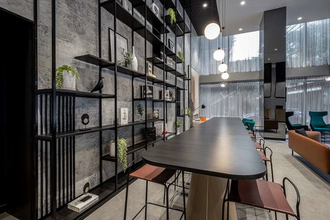 Travelodge Melbourne Docklands - Queensland Tourism 4