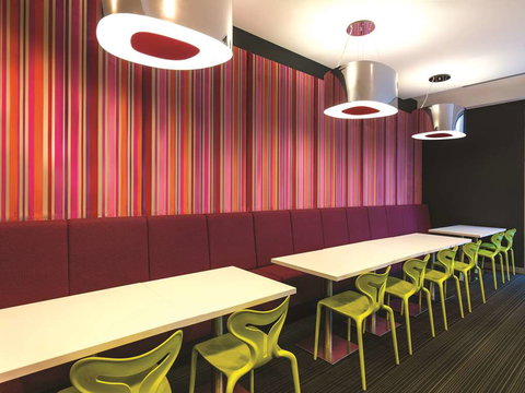 Travelodge Melbourne Docklands - Queensland Tourism 17