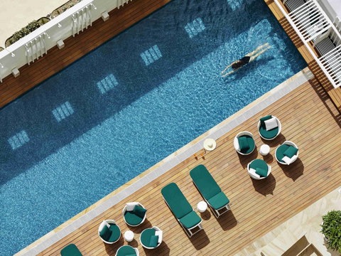 Swissotel Sydney - QLD Tourism 8