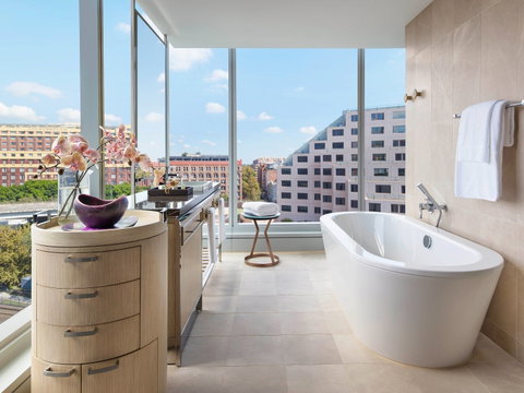 Sofitel Sydney Darling Harbour - QLD Tourism 3