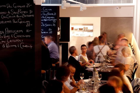 Adge Apartment Hotel - QLD Tourism 10