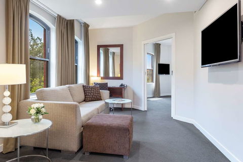 Amora Hotel Riverwalk Melbourne - QLD Tourism 12