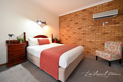 Narrandera Club Motor Inn - Queensland Tourism 1