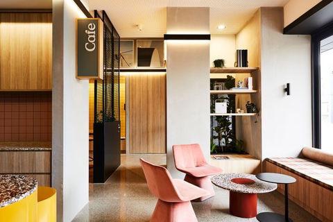 Lanbruk Apartment Hotel-Richomnd Hill - QLD Tourism 2