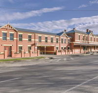 Lake Inn Ballarat - QLD Tourism