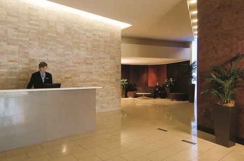 Oaks Casino Towers - Queensland Tourism 1
