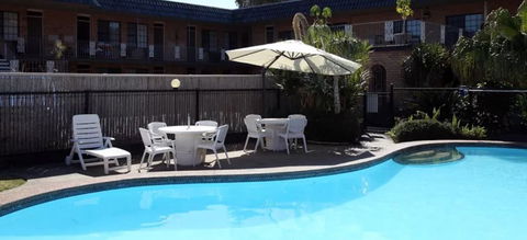 Bella Villa Motor Inn - Queensland Tourism 1
