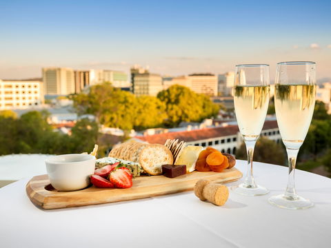 Novotel Canberra - Queensland Tourism 2