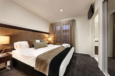 Attika Hotel - QLD Tourism 1