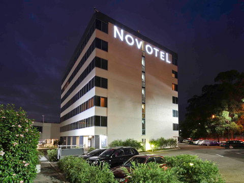 Novotel Sydney Rooty Hill - QLD Tourism 0