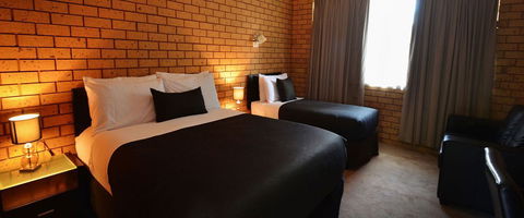 Avondel Motor Inn - QLD Tourism 0