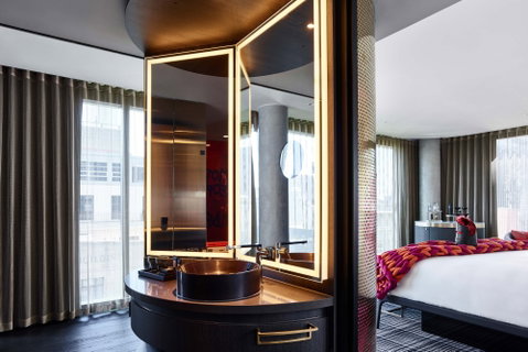 W Melbourne - Queensland Tourism 1