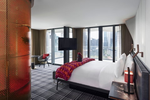 W Melbourne - Queensland Tourism 2