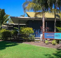 Sanctuary Lakes Fauna Retreat - Queensland Tourism