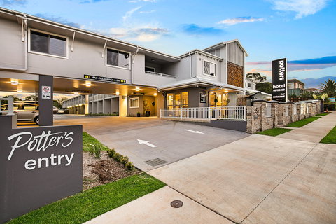 Potter's Boutique Hotel - QLD Tourism 1