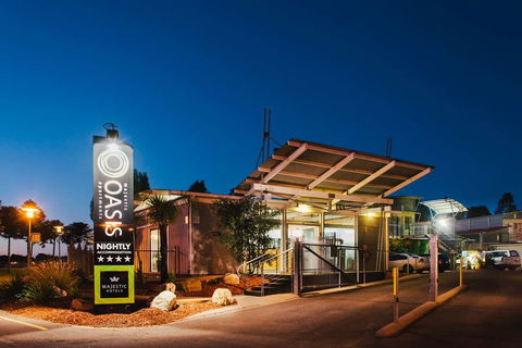 Majestic Oasis Apartments - QLD Tourism 0