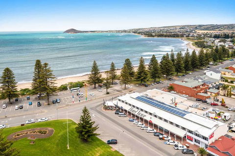 Hotel Victor - Queensland Tourism 1