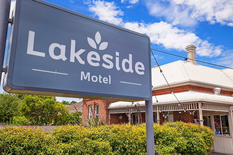 Hamilton Lakeside Motel - QLD Tourism 2