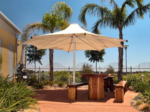Majestic Oasis Apartments - Queensland Tourism 1