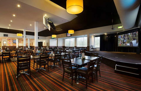Nightcap At Gateway Hotel - Queensland Tourism 5