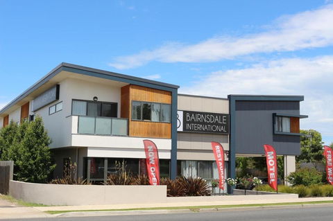 Bairnsdale International - QLD Tourism 0
