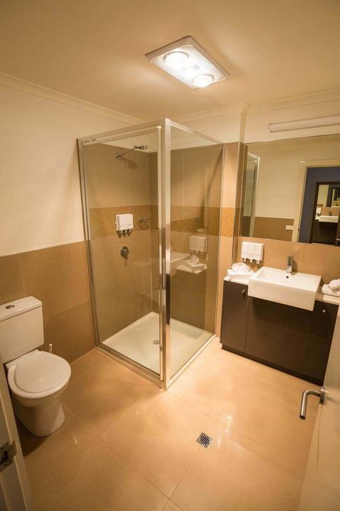 Bairnsdale International - QLD Tourism 3