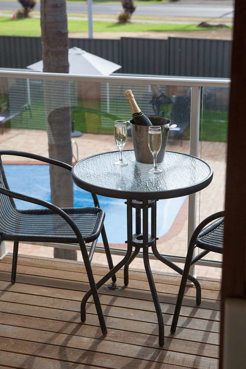 Royal Palms Resort by Nightcap - QLD Tourism 16