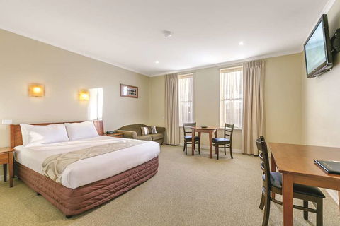 Lake Inn Ballarat - QLD Tourism 4
